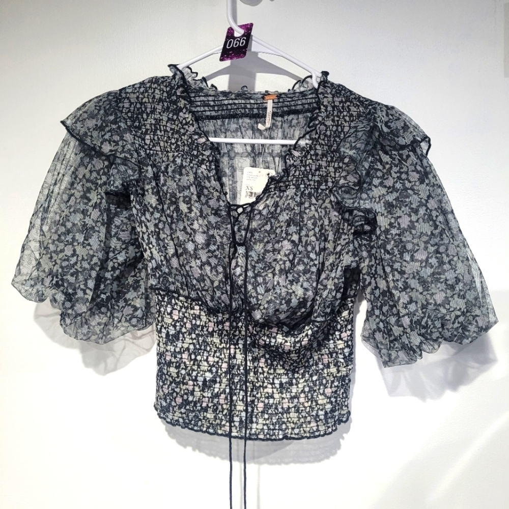(066) NWT FREE PEOPLE BEATRICE TOP - BLACK COMBO - XS